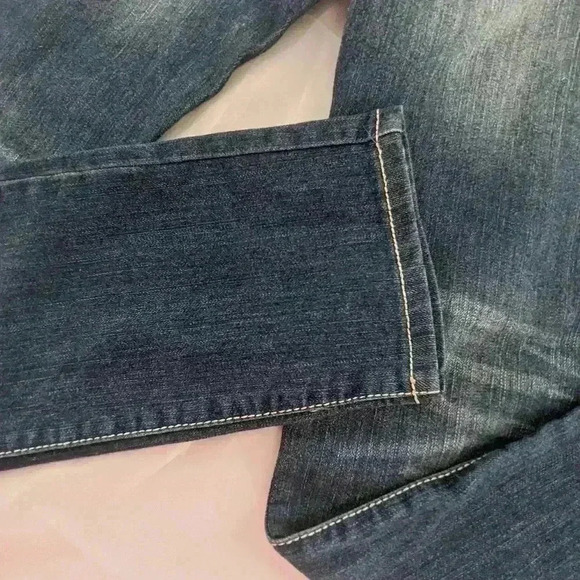 Thrill Women's Size 15 NWT Distressed Stud Back pocket Straight Leg Jeans - Picture 2 of 16